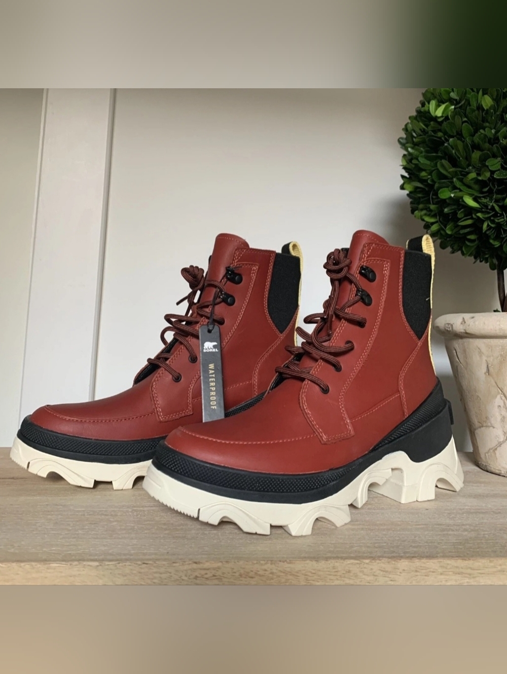 Sorel  Brex Lace Up Waterproof Leather Ankle Boots Warp Red Women's Size 7